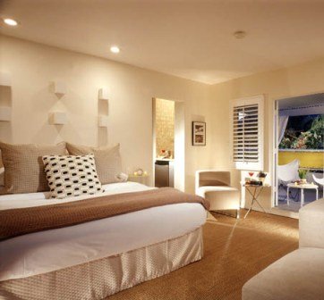 Andy Mossack reviews the Movie Colony Hotel in Palm Springs