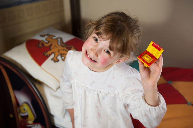LEGO Tooth Fairy Service seems like a fun way to get kids get a smile from a wobbly tooth. The Tooth Fairy Service only at the LEGOLAND Windsor Resort Hotel