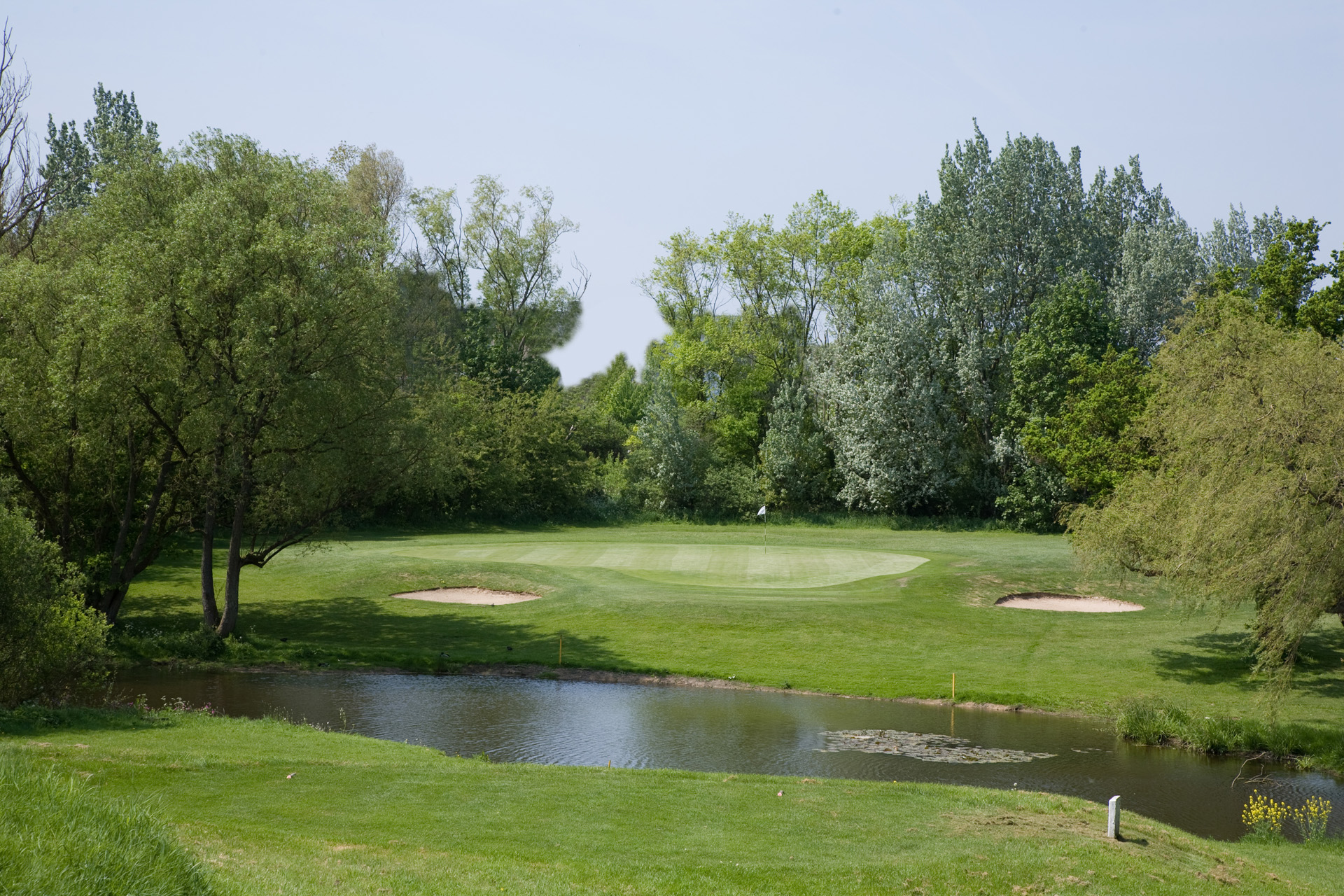 Mill Hill Golf Club. Reviewed by Andy Mossack TripReporter