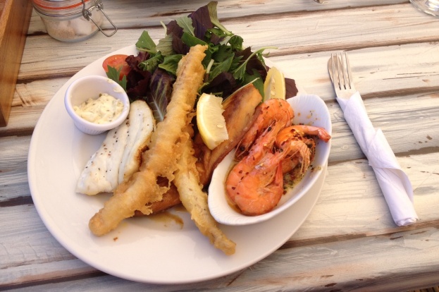 Lucy Daltroff reviews the Boathouse Cafe in Plymouth the legendary seafood restaurant.
