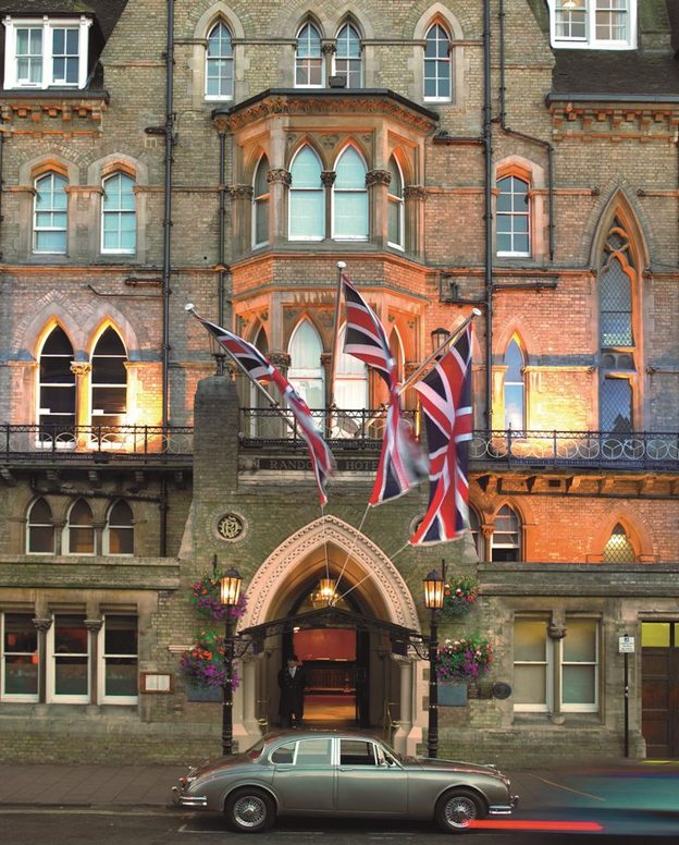 Andy Mossack reviews the Macdonald Randolph Hotel, Oxford's iconic grande dame. Randolph MacDonald