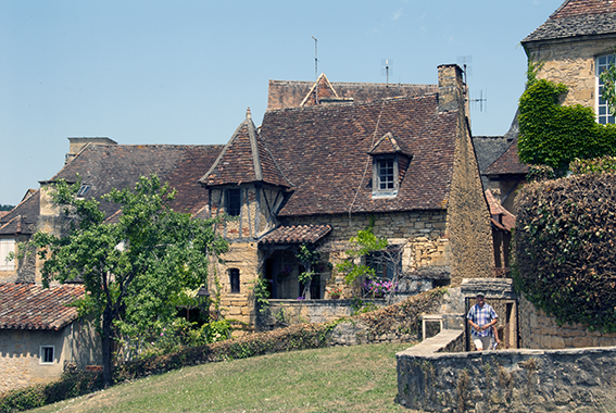 Terry Marsh offers us his guide to Sarlat. A Dordogne gem of a town. 015 4593