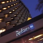 Andy Mossack reviews the Radisson Blu Hotel Deira Creek in old Dubai.