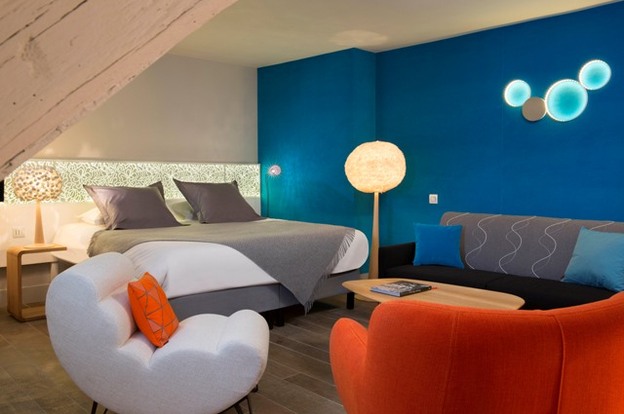 Hotel Chavanel room shot