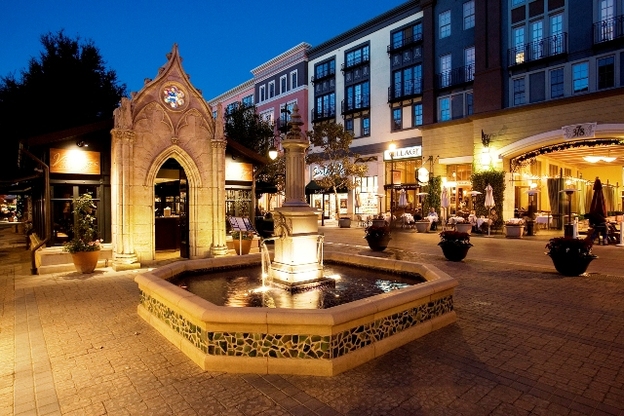 San Jose Santana Row at night