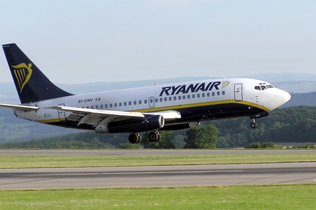 Ryanair.b737 200.ei cnv.bristol.arp