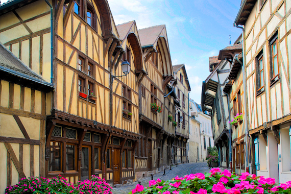 Aube's Champagne and Templars