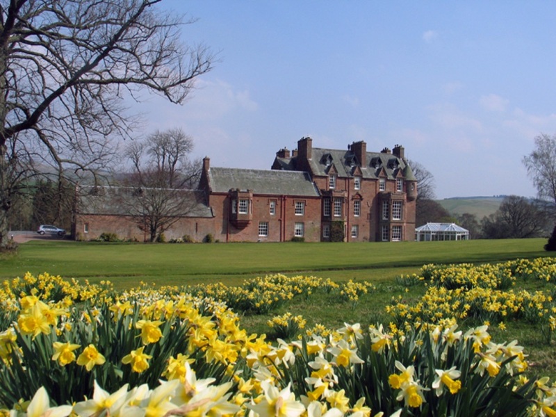 Terry Marsh reviews the Cringletie House Hotel, a Scottish Baronial castle outside Edinburgh Daffodil time at Cringletie