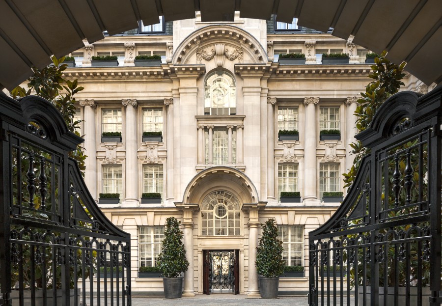 Andy Mossack reviews the Rosewood London Hotel Rosewood London Entrance Wrought Iron Gates