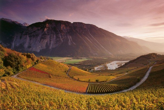 Andy Mossack spends autumn in Valais, one of Sweitzerland's most mountaimous cantons roasting chesnuts and maiing rye bread.