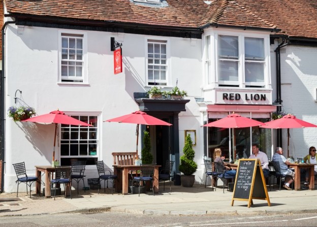 Michael Edwards stays and eats at The Red Lion in Odiham  TheRedLionOdiham 78