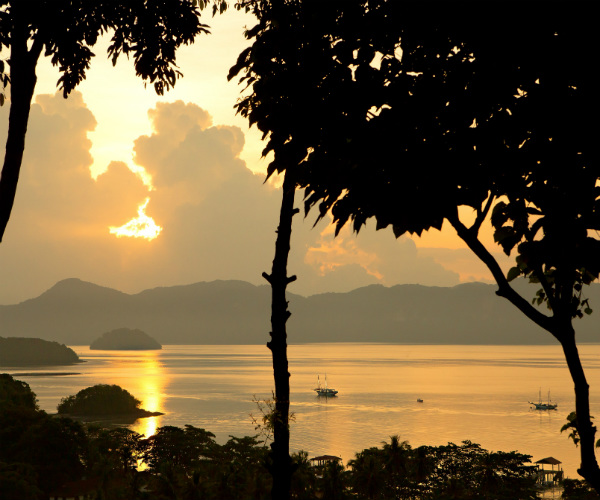 your insider guide to Langkawi archipelago, 99 natural islands and two man-made creations sit in the warm Straits of Malacca seas, Sunrise at Ambong Pool Villas size