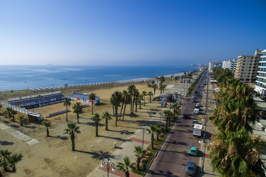Foinikoudes Promenade Larnaka 6
