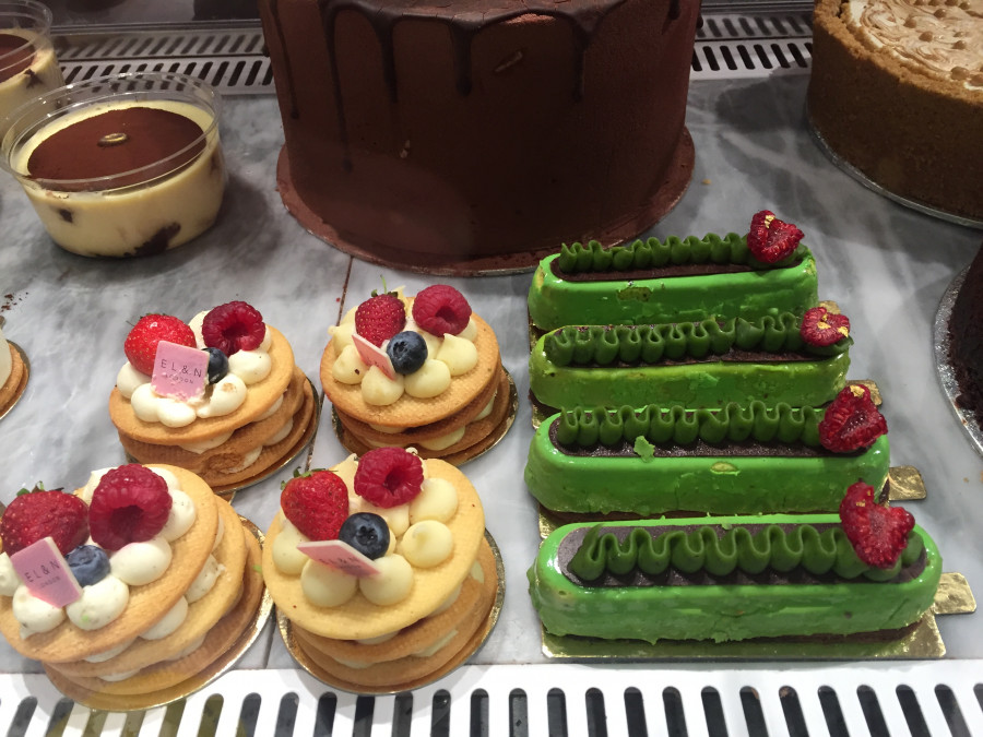 EL&N Cafe At Selfridges. Shopping and delicious food, what could be better 4 ELN green eclairs