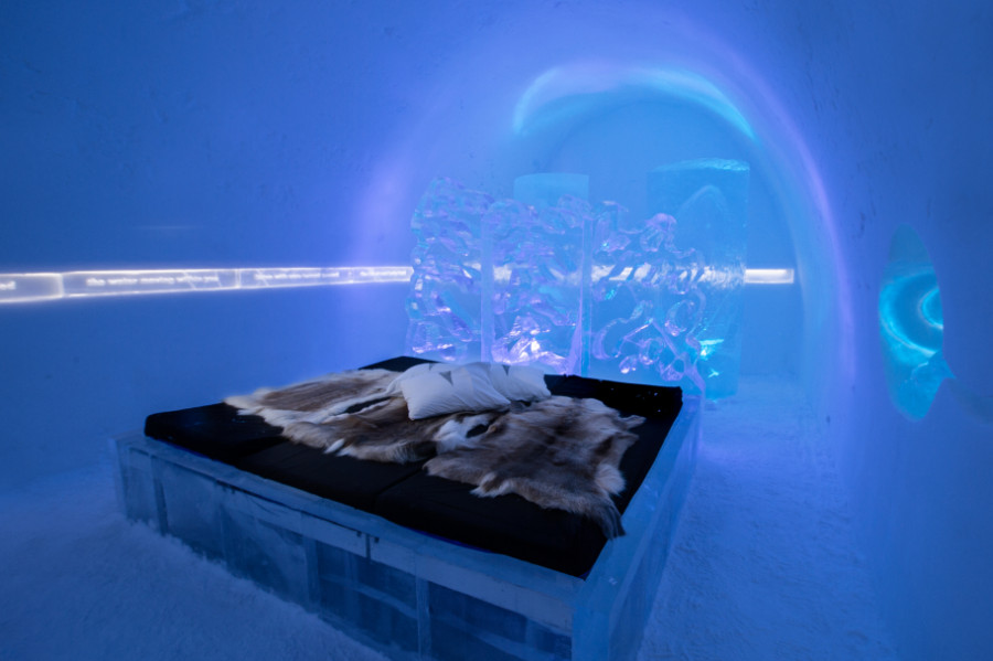 small Icehotel 31 Art Suite Auris Interna Design Julia Adzuki Patrick Dallard Photo Asaf Kliger 1