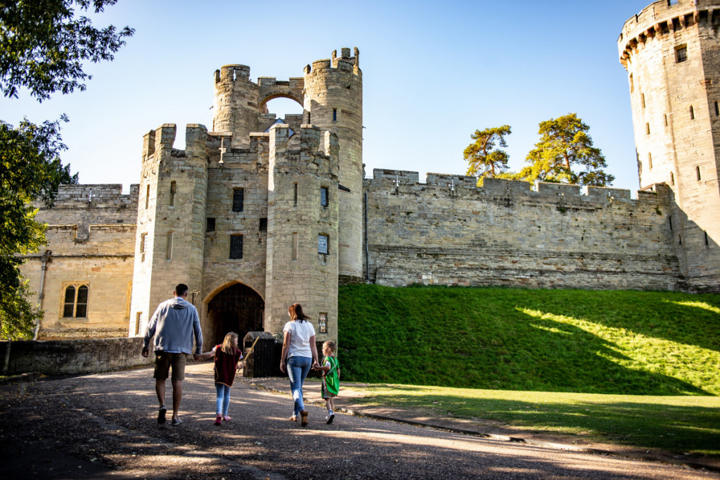 A Day out at Warwick Castle Family at Warwick Castle e1619084085528