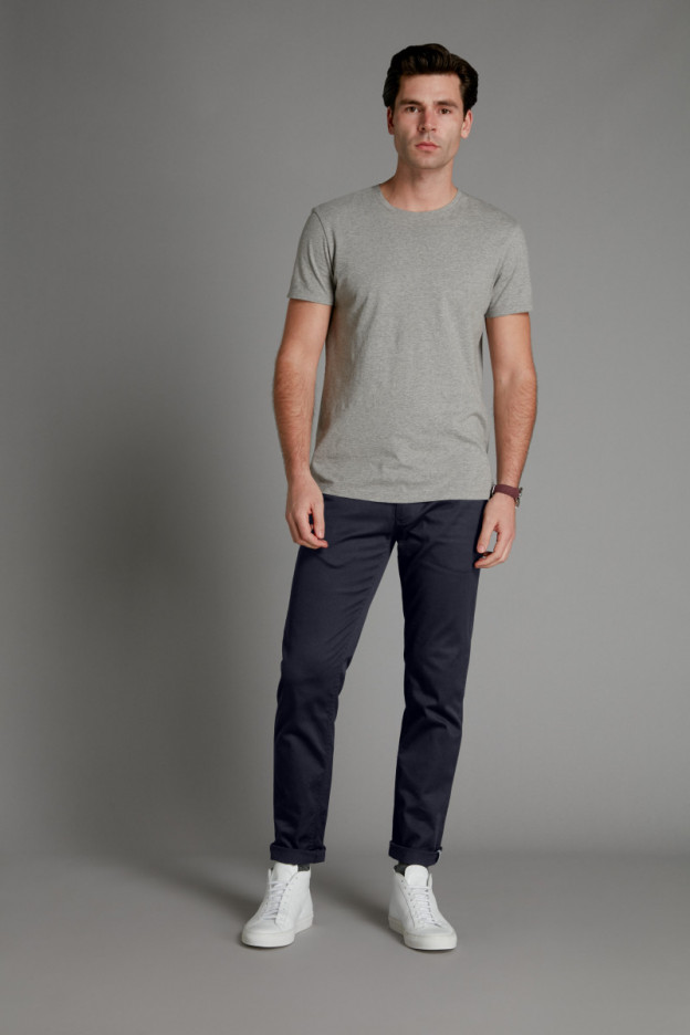 SPOKE has christened these Spoke Bulletproof chinos as performance and it’s not hard to see why with all the features they have packed into them. SPOKE Bulletproofs DarkNavy Front