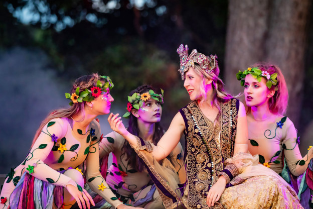 Anthea Gerrie enjoys the ultimate woodland play as Theatre On Kew returns to Kew Gardens. Titania and the FairiesKew Gardens e1628326402281