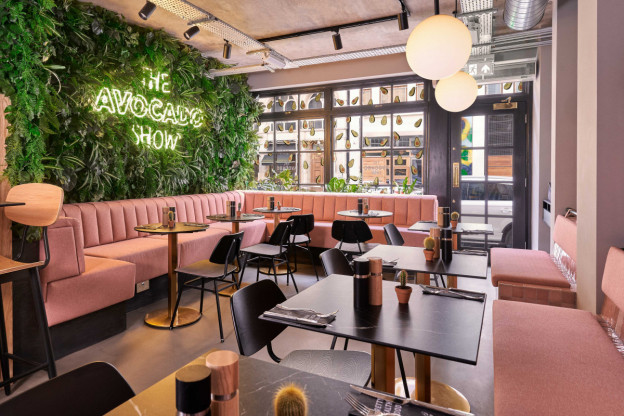 Andy Mossack visits the London opening of the Avocado Show and its Dutch-based entrepreneurs looking to open a restaurant in every major world city. TAS003 e1636024057152