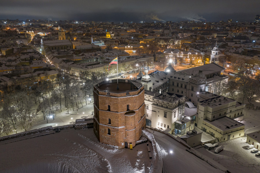 Go Vilnius. Saulius Ziura Winter in Vilnius at night