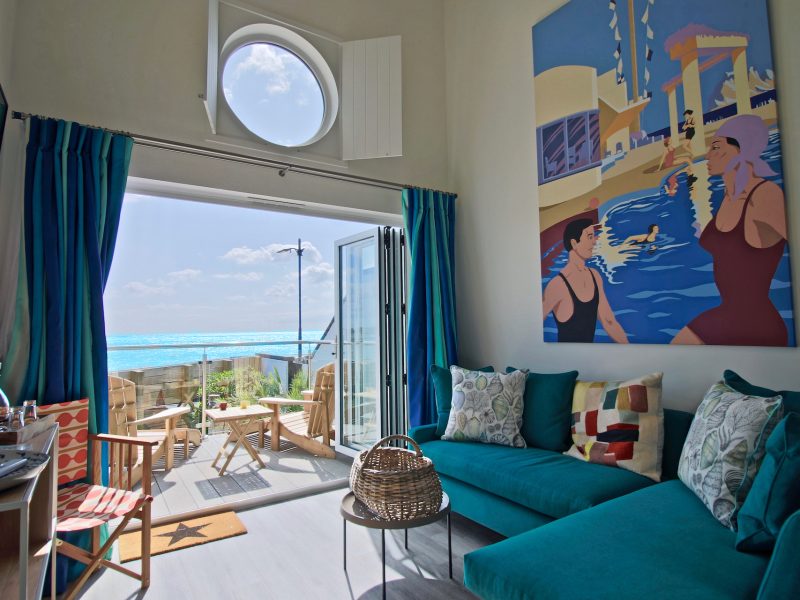Beach Hut Lounge View 800x600 1