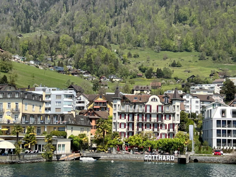 7. Lake Lucerne cruise © B.Watts