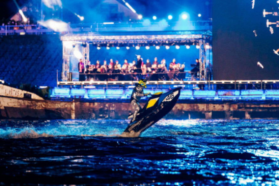 Boat performers at Confluence festival Kaunas