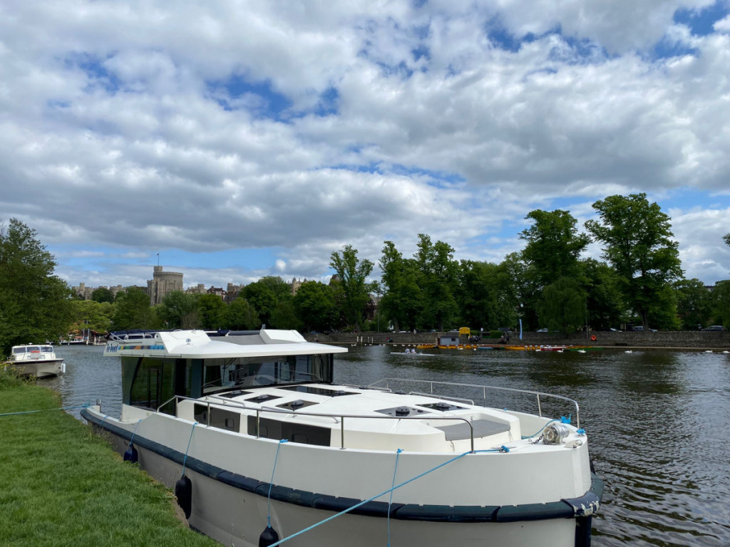 Fabulous Boating On The Thames A Journey To Windsor Le Boat