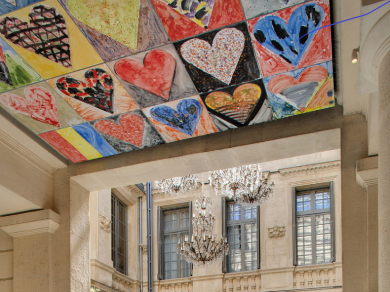 Hotel Richer de Belleval art ceiling in lobby and bistro beyond