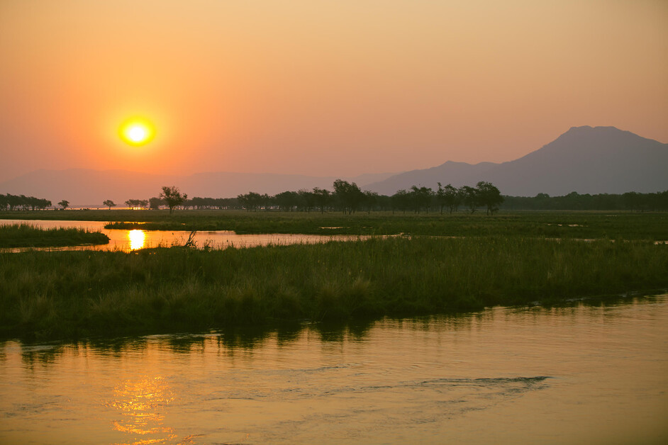Zambezi Sunsets STC