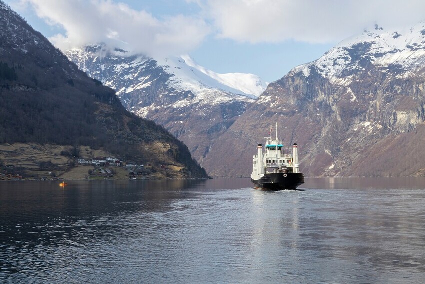 Sarah Kingdom visits Geirangerfjord