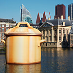 Andy Mossack visits the new free BlowUp Art The Hague inflatable installation.