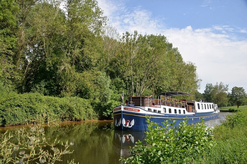 An unforgettable European Waterways Burgundy Canal Cruise 