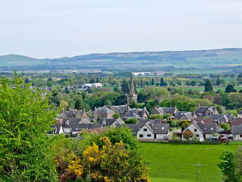 Guide to E-Biking around Alyth.