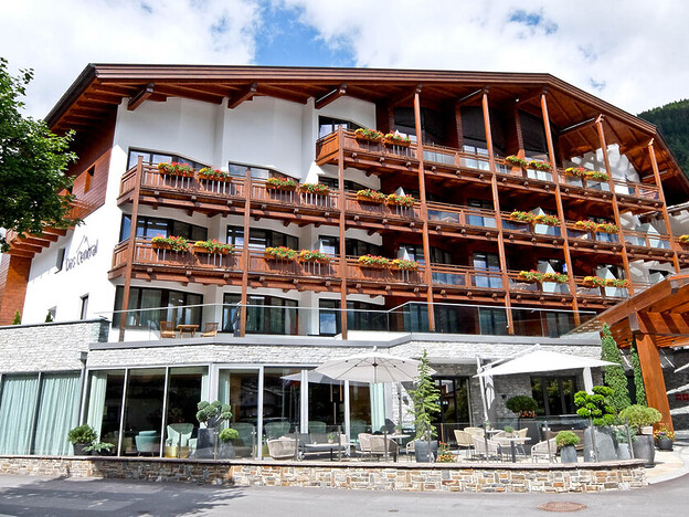 Rupert Parker Enjoys Hotel Das Central’s Alpine Luxury In Sölden, Austria.