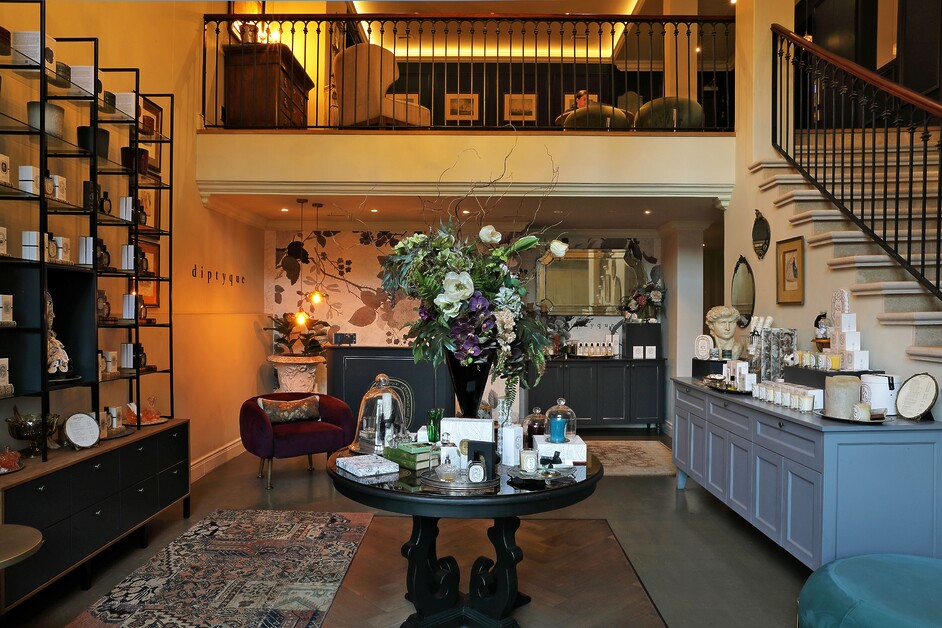 Frank Mannion is cocooned on a trip to Cape Town at the Labotessa Luxury Boutique Hotel