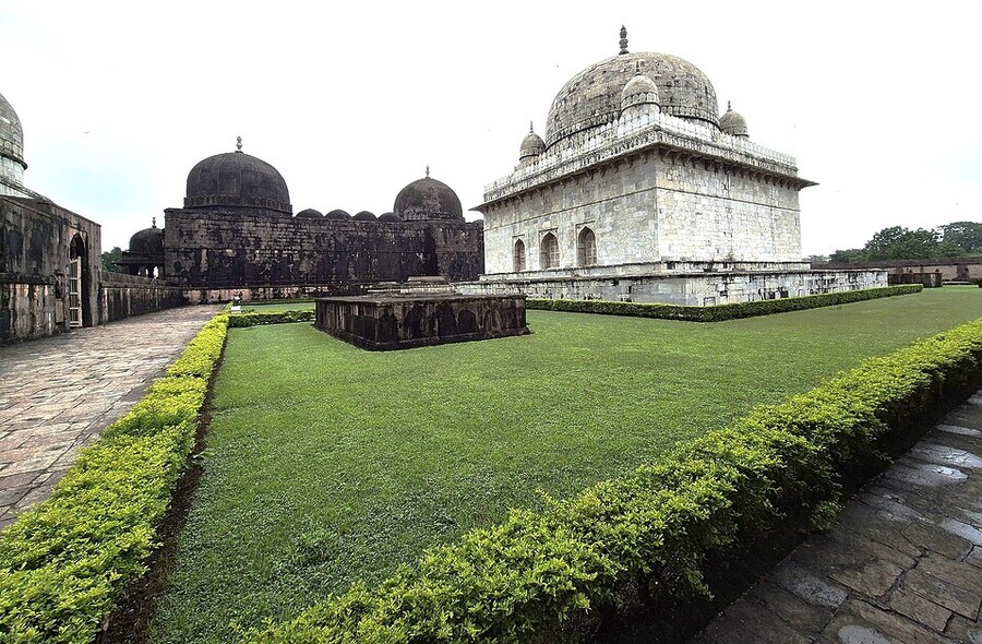 Mark Nicholls explores Mandu the rural heart of India and discovers a forgotten city.