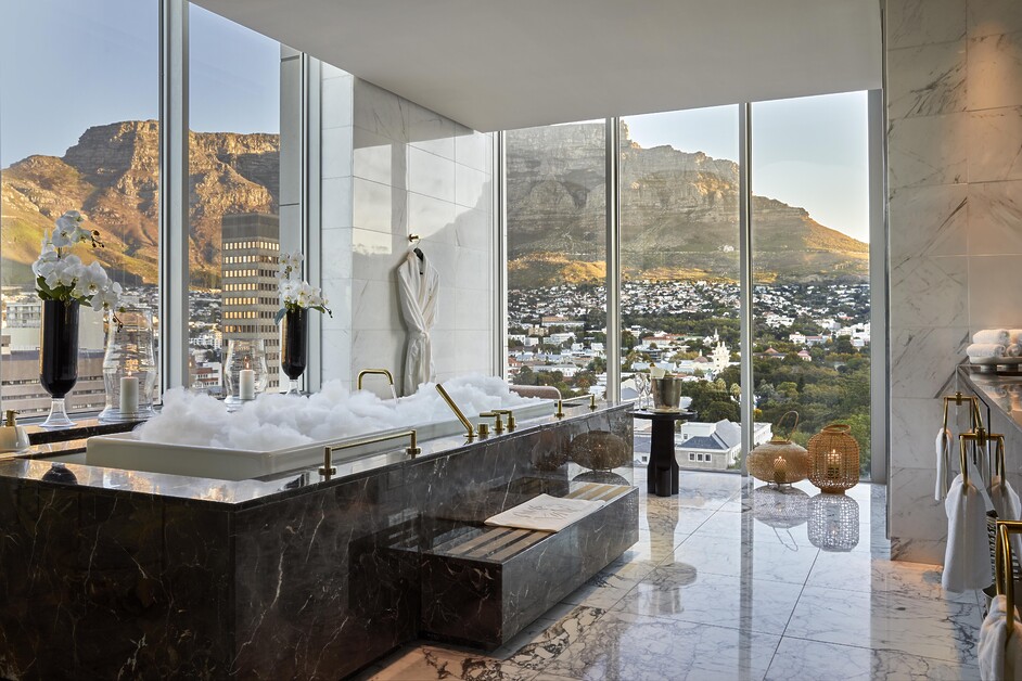 Frank Mannion reviews the Taj Cape Town and finds the former bank building transformed into an opulent luxury hotel.