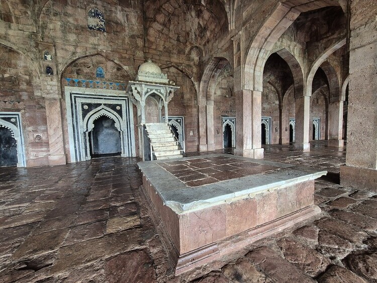 Mark Nicholls explores Mandu the rural heart of India and discovers a forgotten city.