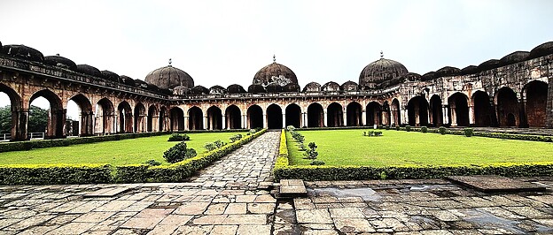 Mark Nicholls explores Mandu the rural heart of India and discovers a forgotten city.