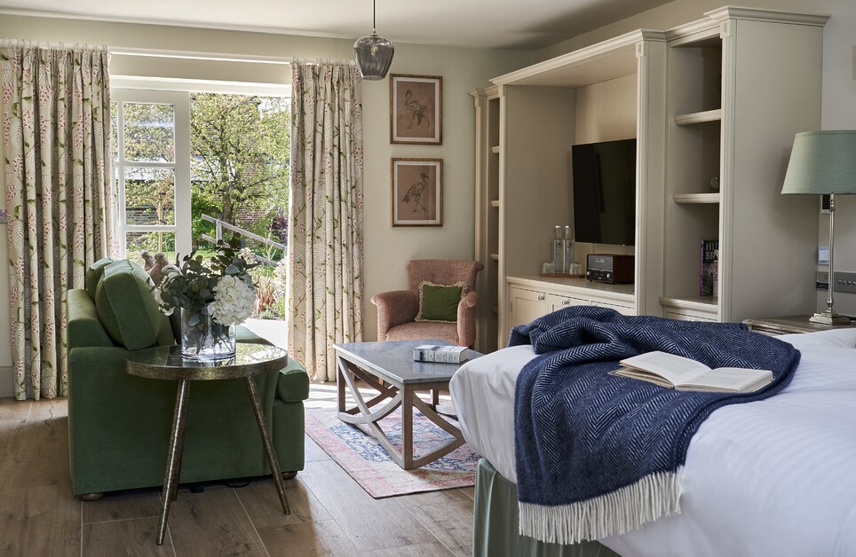 Anthea Gerrie Indulges Her Pooch In The New Forest At The Incredibly Dog-Friendly Montagu Arms