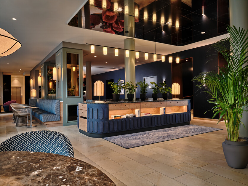 Anthea Gerrie Enjoys Fine Vienna Views And An Homage To Outstanding Vienna Art In The Stylish Radisson Blu Das Triest