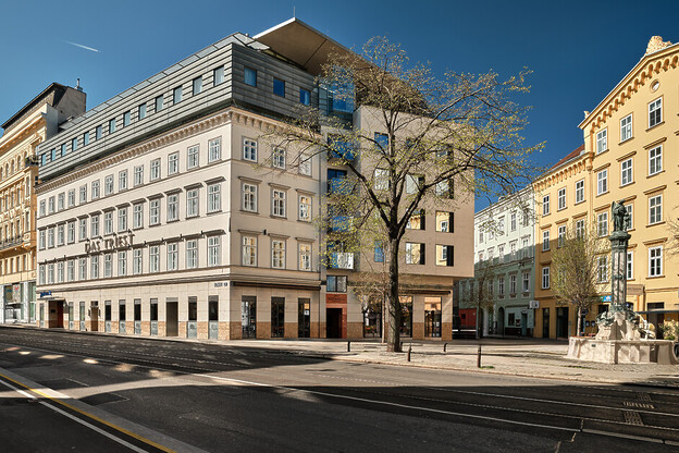 Anthea Gerrie Enjoys Fine Vienna Views And An Homage To Outstanding Vienna Art In The Stylish Radisson Blu Das Triest