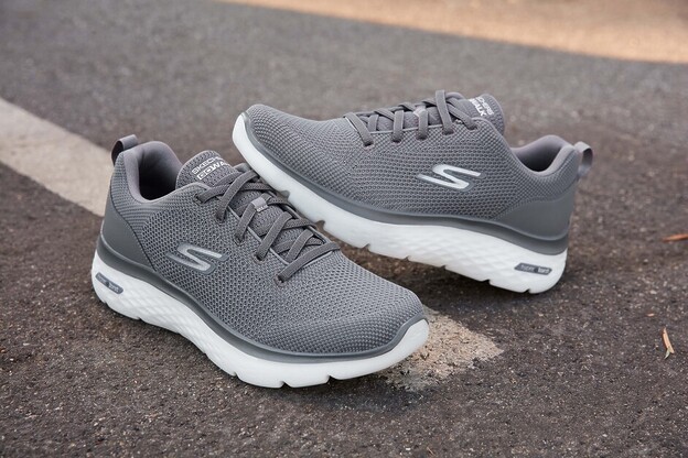 In his new footwear round up Andy Mossack road tests the very best Skechers Slip-Ins for walkers.