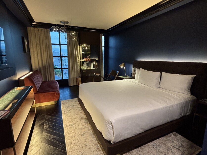 .Anthea Gerrie Revels In Moody Decor Fit For A Rock Star At The Stylish Whisky Hotel In Hollywood