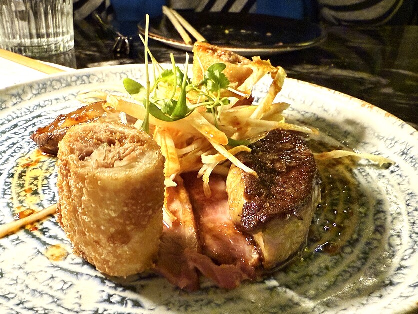 Andy Mossack eats at the Pot Luck Club at The Waldorf Hilton and realises what all the fuss is about.