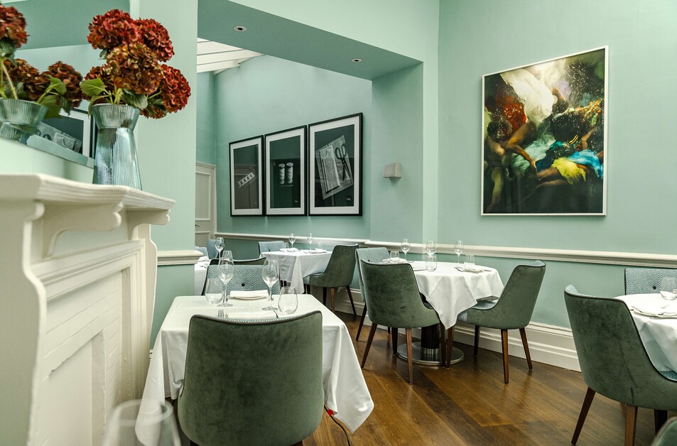 Sartoria Launceston Place. Discover the very essence of elegant Kensington neighbourhood dining.