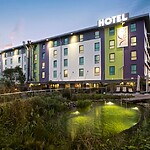 Brian Berkman stays at Hotel Verde to check out Its green credentials and value as an airport hotel of choice.