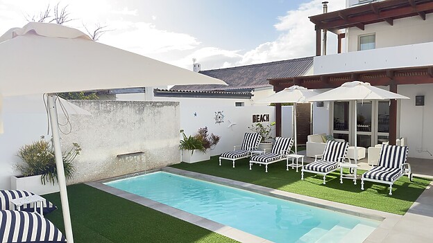 One Marine Drive Boutique Hotel. Discover Western Cape views and discreet luxury.