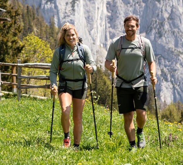 Andy Mossack reviews Komperdell Carbon Ultra Zero Comp Trekking Poles, the best lightest version yet.